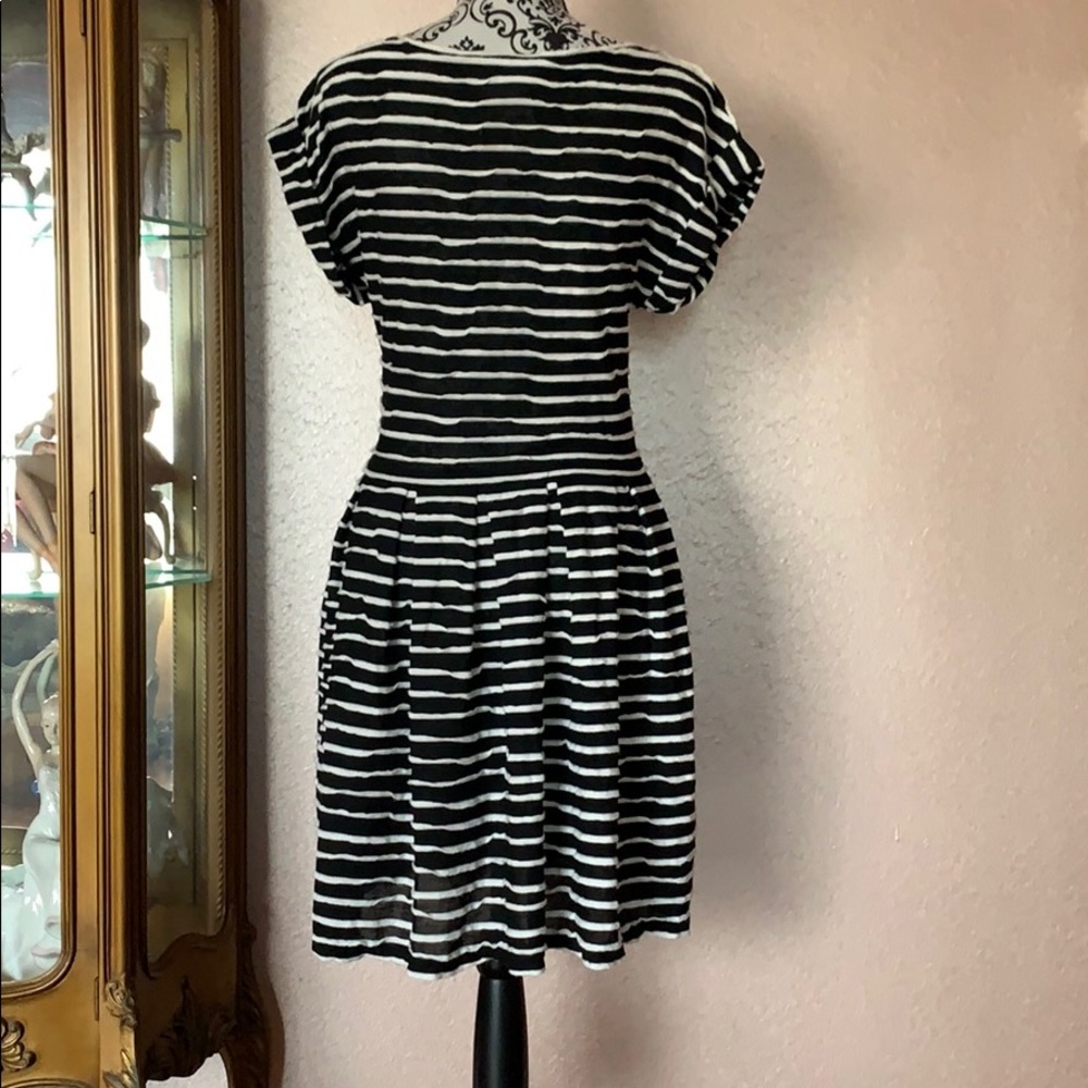 MAX STUDIO DRESS - Picture 2 of 3